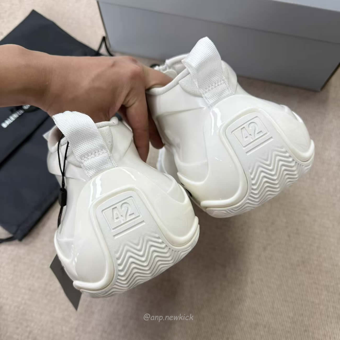 Balenciaga Basketball Sneaker In White 824909 Wbkbm9000 (3) - www.newkick.org